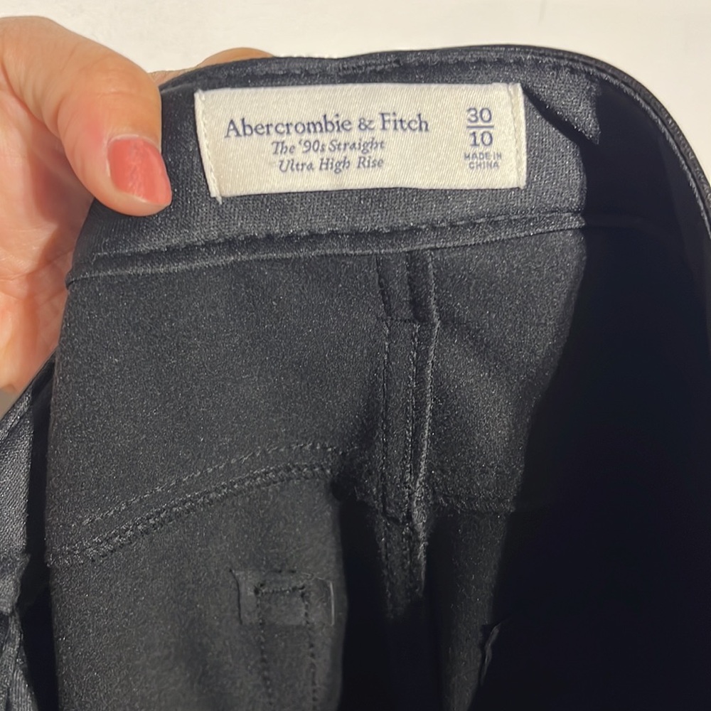Abercrombie & Fitch Black Vegan Leather 90s Ultra High Rise Straight Leg Pants - Picture 9 of 10